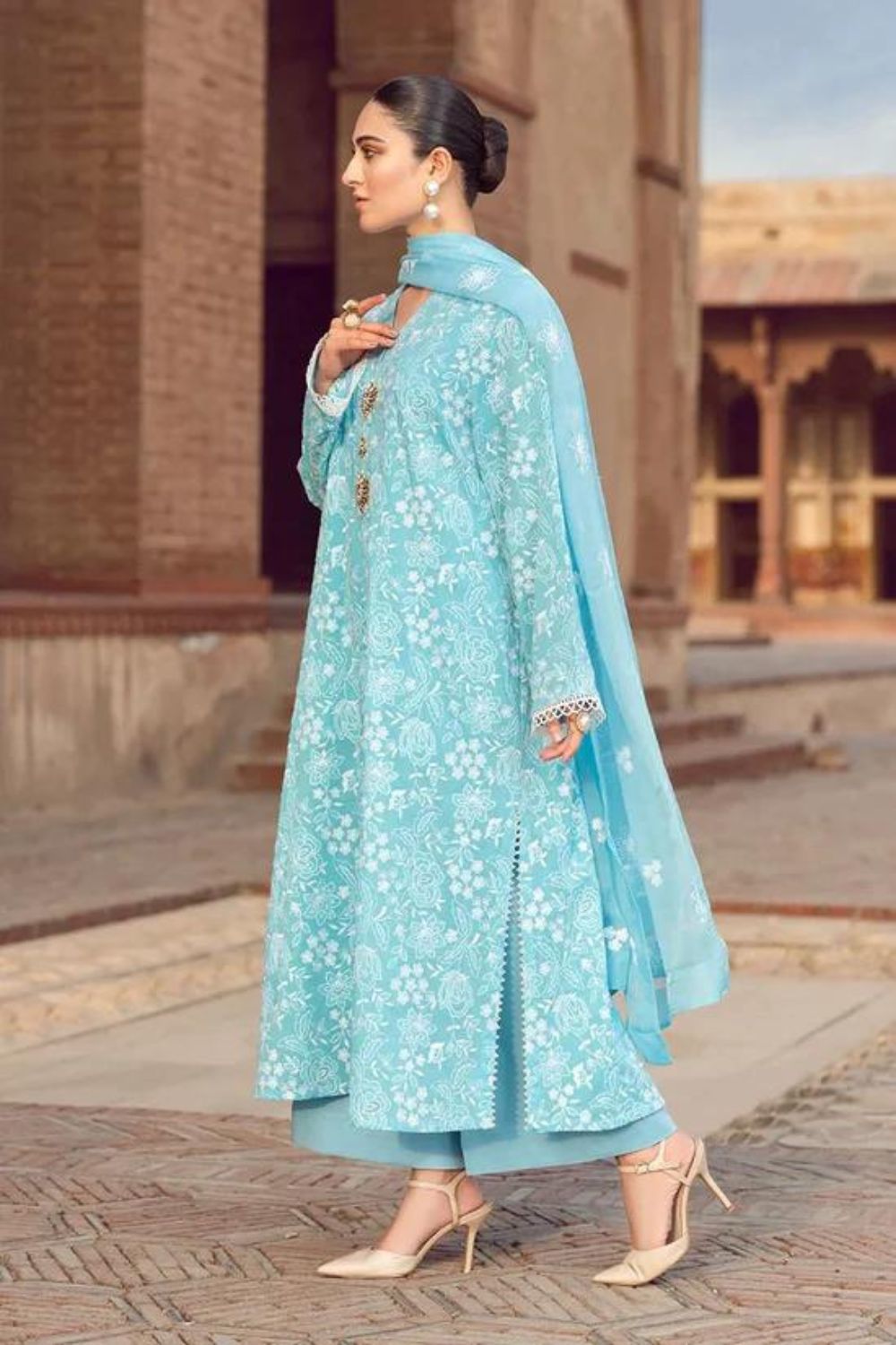 BAREEZE EID COLLECTION LAWN EMBROIDERY DRESS 3 PIECE UNSTITCHED